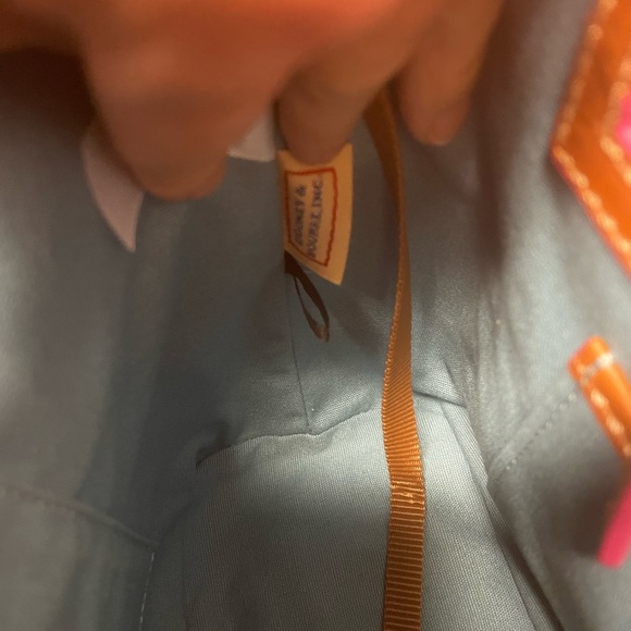 Disney Parks Dooney & Bourke Attractions Park Life Pink Tote Bag Purse Pink New - Picture 11 of 11